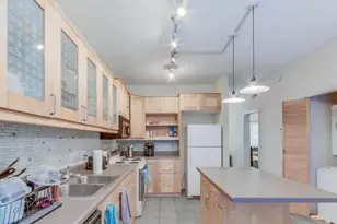 2216 San Gabriel St, Austin, TX 78705 - Photo 2