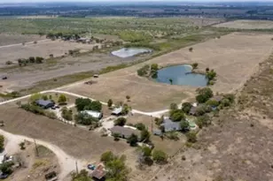 99 Roots Rd, Martindale, TX 78655 - Photo 1