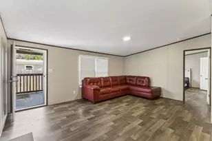 135 Plumeria Dr, Dale, TX 78616 - Photo 4