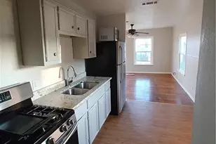 2014 Peoples St, Austin, TX 78702 - Photo 4