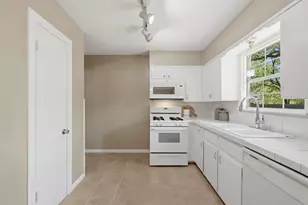 1509 Ridgemont Dr, Austin, TX 78723 - Photo 14