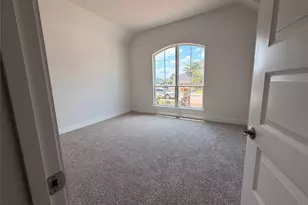 2212 Tobiano Trce, Georgetown, TX 78633 - Photo 2