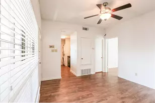 912 W 22nd St, Austin, TX 78705 - Photo 2