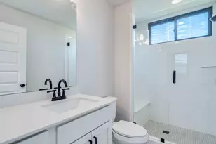 206 E Wonsley Dr, Austin, TX 78753 - Photo 34