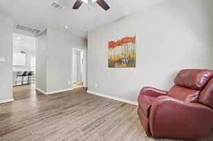 108 Finley St, Hutto, TX 78634 - Photo 24