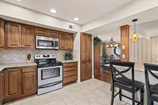 176 World of Tennis Sq, Lakeway, TX 78734 - Photo 8