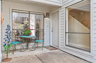 176 World of Tennis Sq, Lakeway, TX 78734 - Photo 2