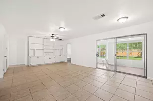 2305 Lathan Ln, Taylor, TX 76574 - Photo 8
