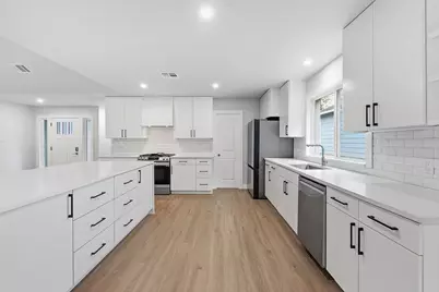 7807 Keswick Drive, Austin, TX 78745 - Photo 8