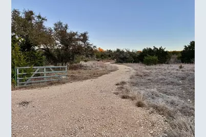 640 Sycamore Creek Drive, Dripping Springs, TX 78620 - Photo 2