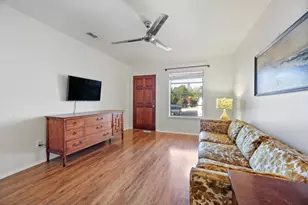 2202 Towbridge Cir, Austin, TX 78723 - Photo 6