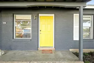 2202 Towbridge Cir, Austin, TX 78723 - Photo 2