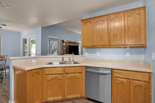 1906 Round Table, New Braunfels, TX 78130 - Photo 16