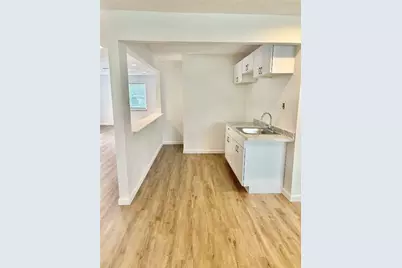 2008 E 12th Street, Austin, TX 78702 - Photo 8