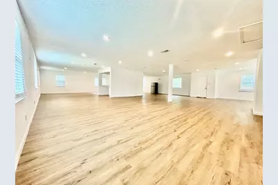 2008 E 12th Street, Austin, TX 78702 - Photo 4