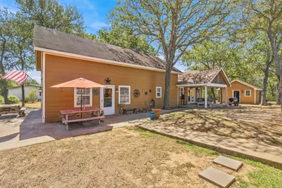 172 Heritage Oaks Drive, Cedar Creek, TX 78612 - Photo 2