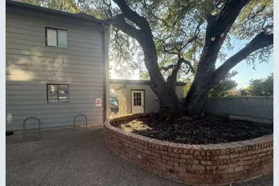 803 W 28th Street #101, Austin, TX 78705 - Photo 2