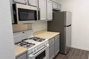 12307 Patron Dr, Austin, TX 78758 - Photo 2