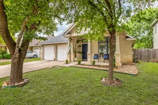 536 W Metcalfe St, Hutto, TX 78634 - Photo 2
