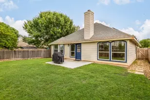 536 W Metcalfe St, Hutto, TX 78634 - Photo 4