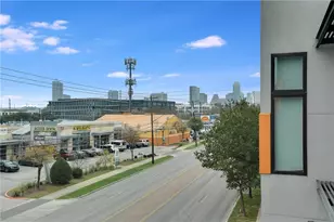 2002 E 7th St, Austin, TX 78702 - Photo 18