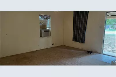 706 W Live Oak Street, Lockhart, TX 78644 - Photo 10