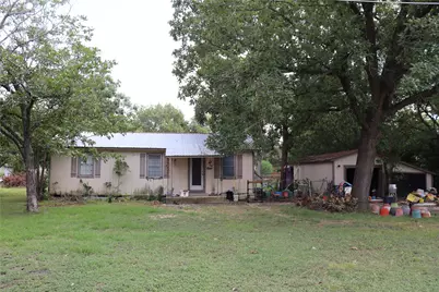 706 W Live Oak Street, Lockhart, TX 78644 - Photo 1