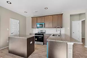 189 Fabion St, Kyle, TX 78640 - Photo 10