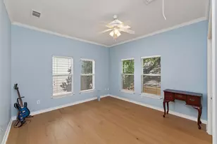 108 E 46th St, Austin, TX 78751 - Photo 24