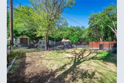 108 E 46th Street, Austin, TX 78751 - Photo 2
