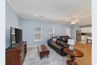 108 E 46th Street, Austin, TX 78751 - Photo 6