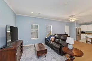 108 E 46th St, Austin, TX 78751 - Photo 6