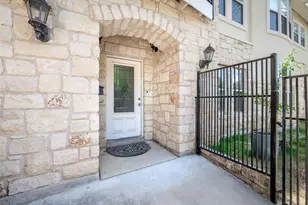 108 E 46th St, Austin, TX 78751 - Photo 4