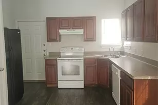 644 Mill St, San Marcos, TX 78666 - Photo 2