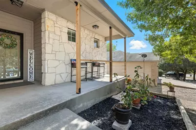 381 Bloomsbury Drive, Kyle, TX 78640 - Photo 2