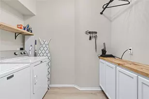 381 Bloomsbury Dr, Kyle, TX 78640 - Photo 12