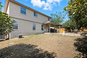 381 Bloomsbury Dr, Kyle, TX 78640 - Photo 32