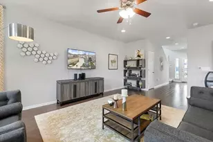 429 Staunton Dr, Leander, TX 78641 - Photo 2