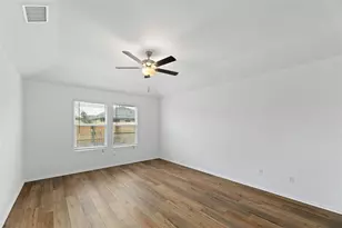 443 Sebring Cir, Hutto, TX 78634 - Photo 14