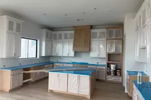 19233 Hopper Ln, Austin, TX 78738 - Photo 2