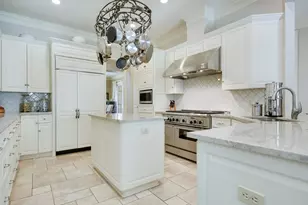 2510 W 35th St, Austin, TX 78703 - Photo 8