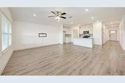 1002 Austin Bayou Drive, Hutto, TX 78634 - Photo 16