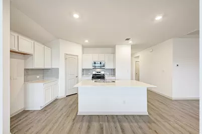 1002 Austin Bayou Drive, Hutto, TX 78634 - Photo 10