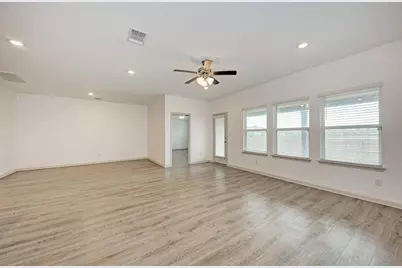 1002 Austin Bayou Drive, Hutto, TX 78634 - Photo 18