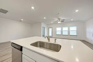 1002 Austin Bayou Dr, Hutto, TX 78634 - Photo 12