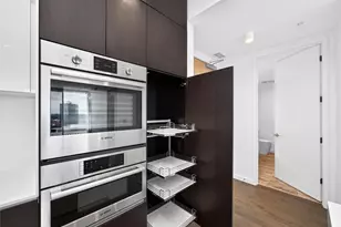 313 W 17th St, Austin, TX 78701 - Photo 16
