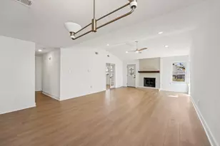 4901 Transit Cir, Austin, TX 78727 - Photo 18