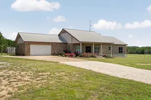 2110 Co Rd 285, Liberty Hill, TX 78642 - Photo 2
