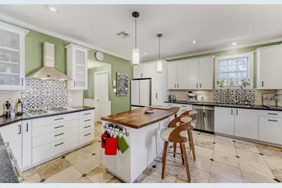 6925 Robert Dixon Drive, Austin, TX 78749 - Photo 6