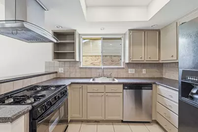 10218 Missel Thrush Drive, Austin, TX 78750 - Photo 10